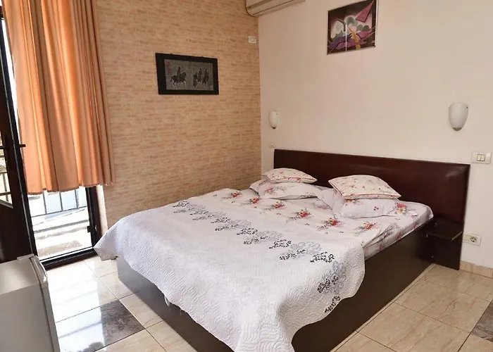 塔克酒店 2* 布加勒斯特